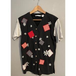 Chaus Sport Button Up Tunic Top Womens Small Black Daisy Embroidered Artsy 90s